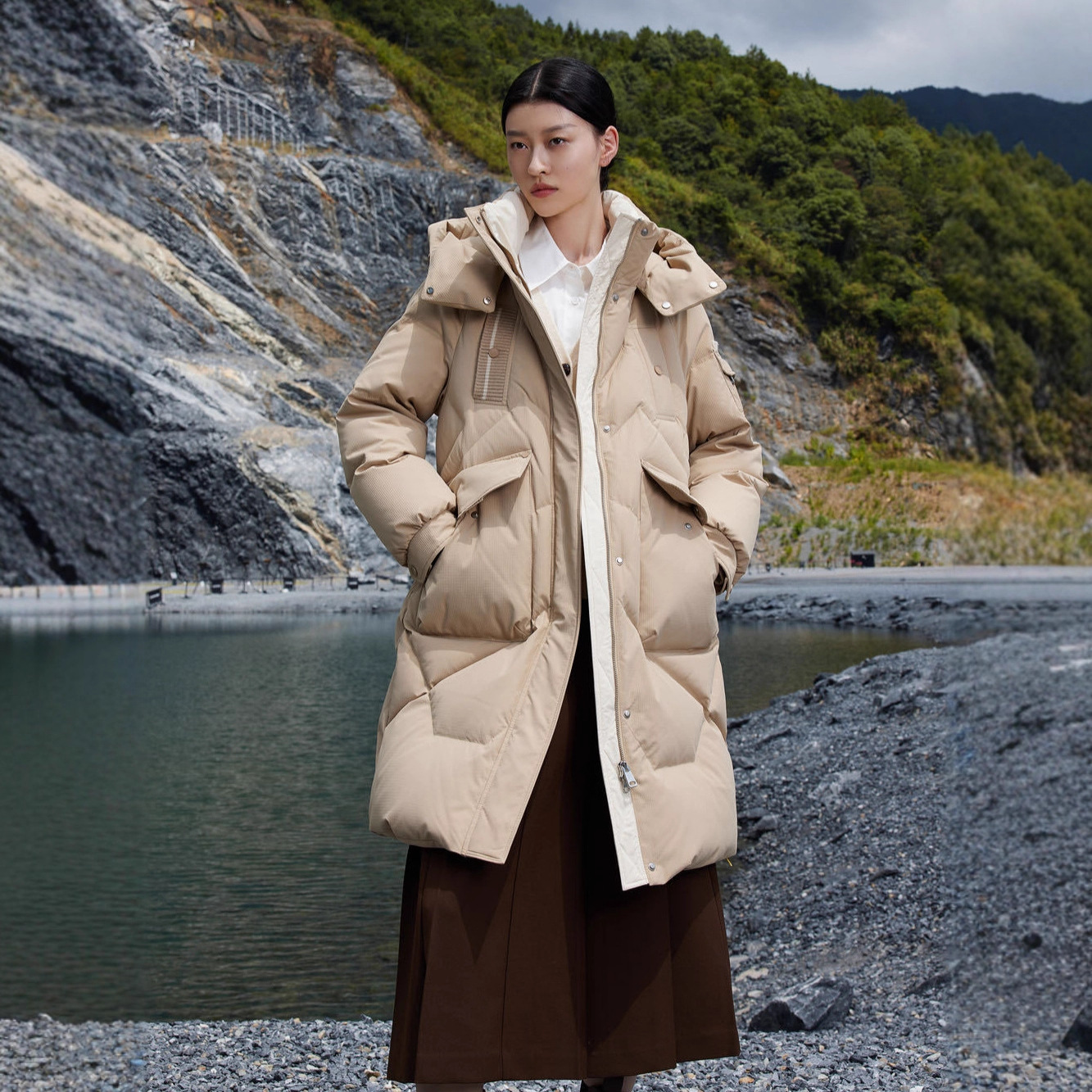 高端轻奢女式2025新款韩版羽绒服中长款大码宽松加厚秋冬外套