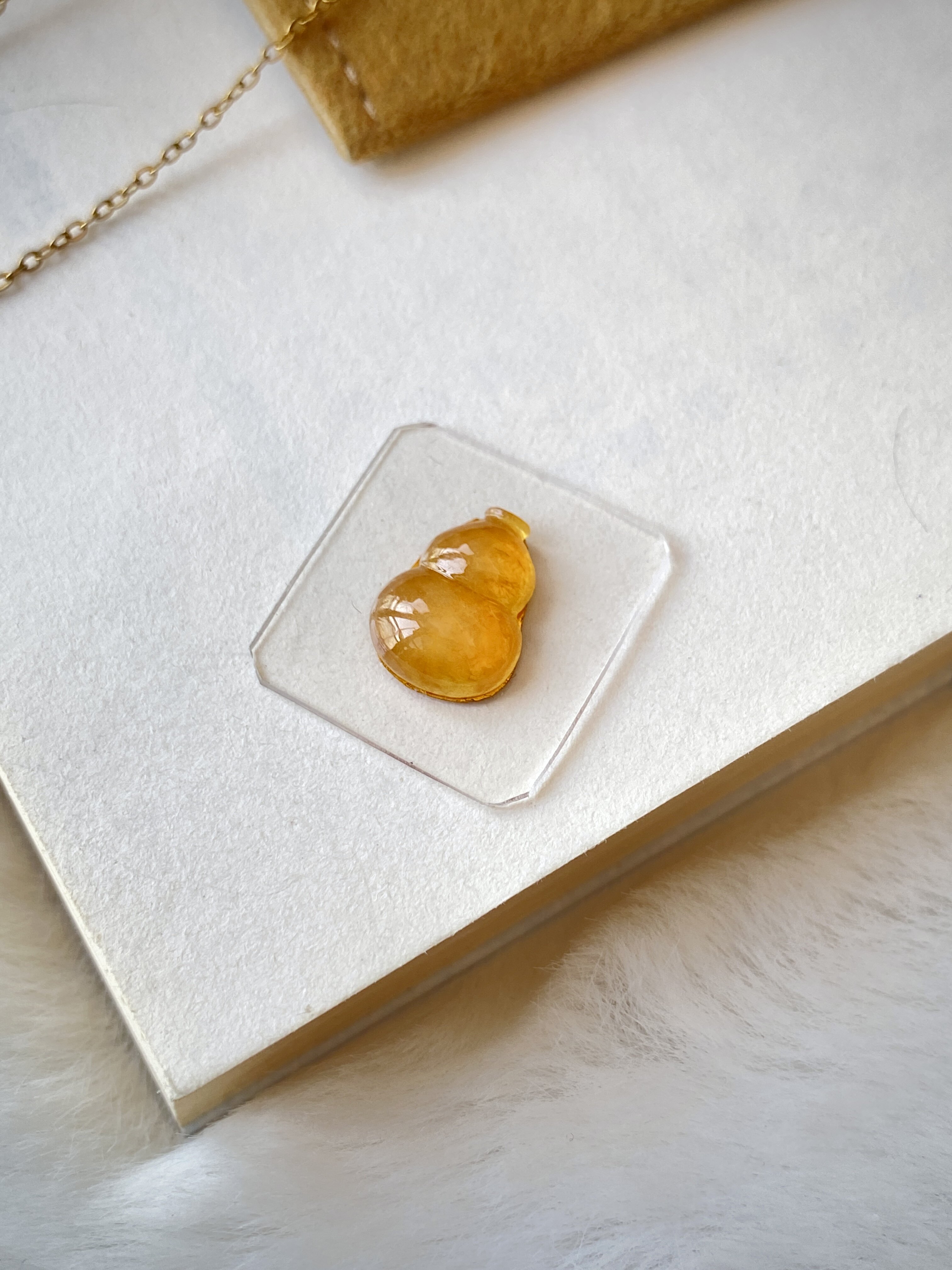 缅甸玉石天然A货翡翠老坑冰种起光黄翡蜜糖黄葫芦戒面