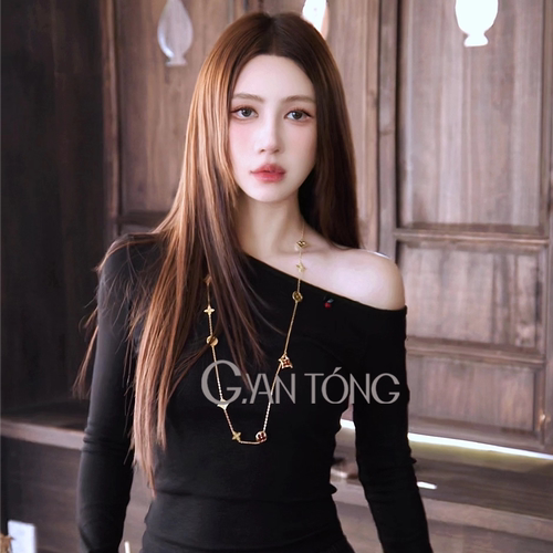 琥珀流光弹力针织斜肩上衣