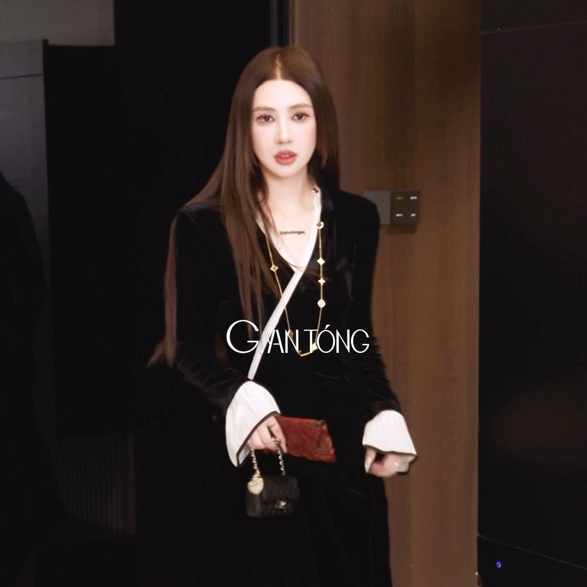 法式设计师拼接丝绒长袖上衣