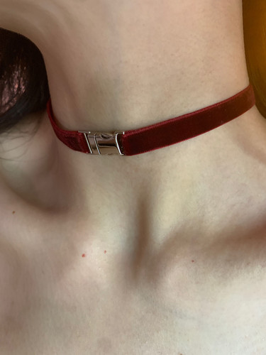 棠洛 金属卡扣choker项圈女辣妹红色丝绒颈链锁骨链短款颈带2025