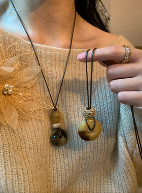 咖色系长款平安扣毛衣链女小众高级感波西米亚风编绳配饰2026爆款