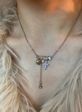 浅钛金十字架别针细闪锁骨链女辣妹轻奢流苏高级感项链颈链2026潮