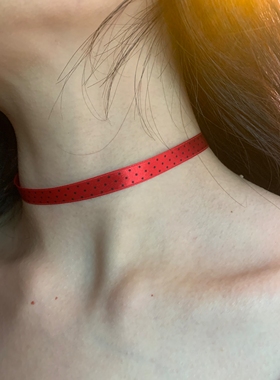 红色波点丝带choker颈链女布艺项圈锁骨链红色颈链显白锁骨链2026