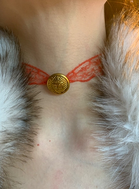 棠洛 亚裔甜心蕾丝choker颈链女复古纽扣吊坠小众个性项圈2026爆