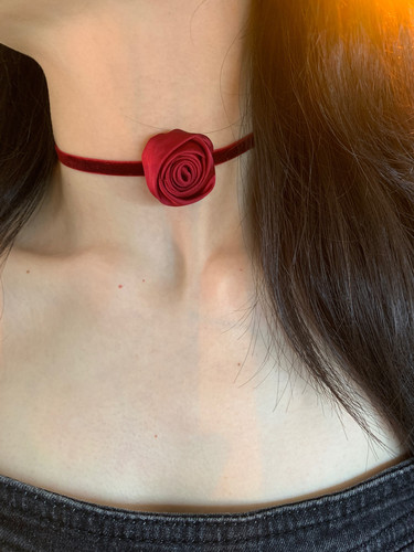 棠洛 红色花苞玫瑰choker颈带女绕脖颈链花朵项链小众氛围感饰品