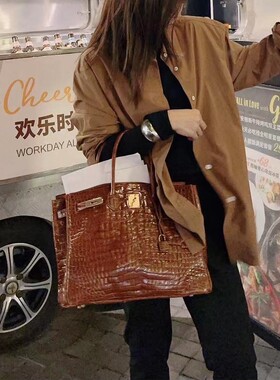 “焦糖板栗”焦糖色衬衫可搭短外套