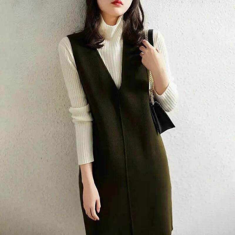 毛呢连衣裙背心裙女2025秋冬气质减龄宽松显瘦v领无袖马甲双肩裙