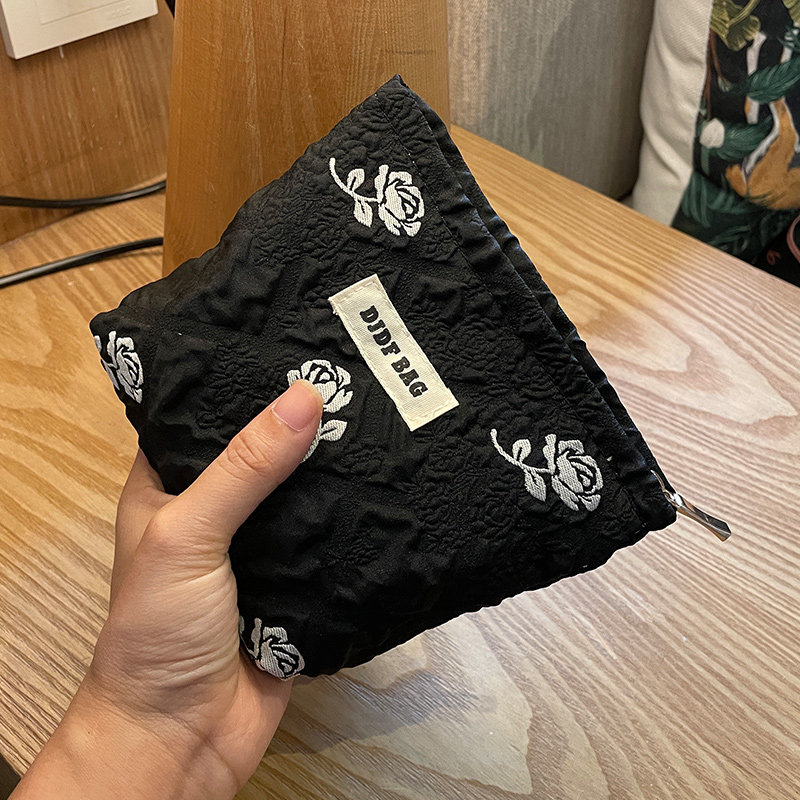 收纳ins便携迷你小号化妆包图片