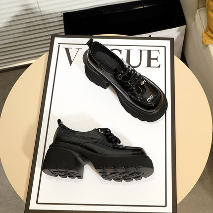 增高7cm复古英伦风小皮鞋女亮皮面粗跟厚底鞋系带漆皮深口单鞋子