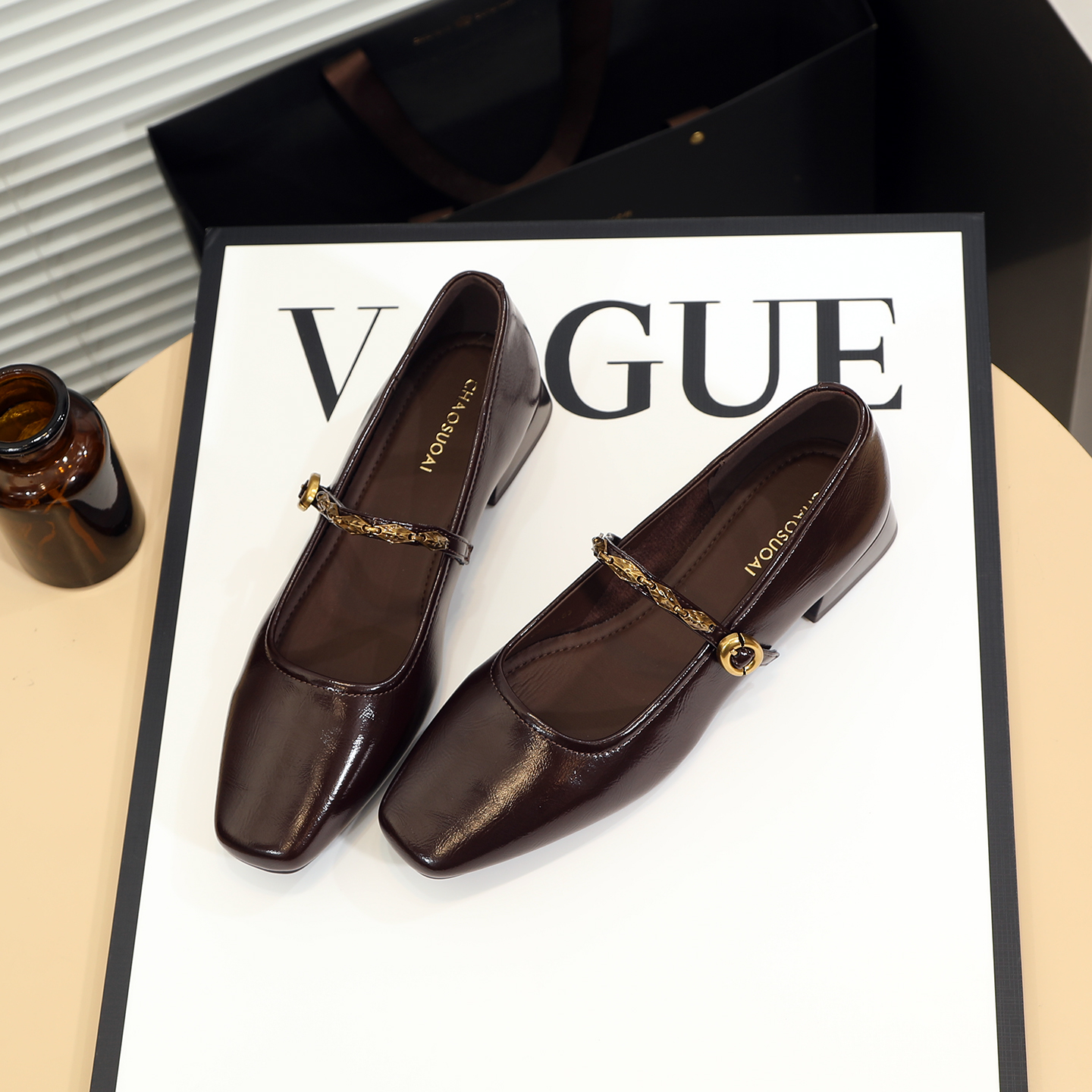 包脚显瘦~法式复古低跟玛丽珍鞋