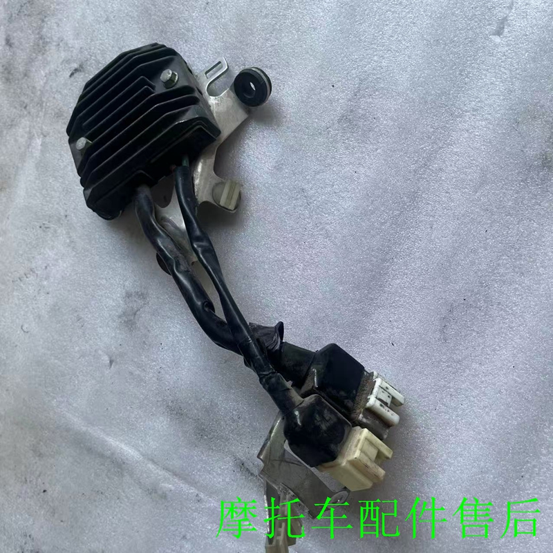 摩托车配件07-11年CBR600 F5整流器 04-10年CBR1000RR 原装充电器