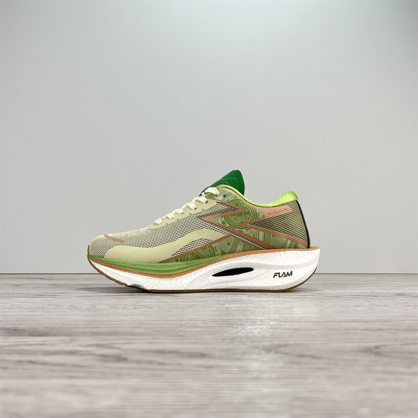 外贸秋季碳板跑步鞋男女款减震中考轻便专业竞速跑步训练运动鞋