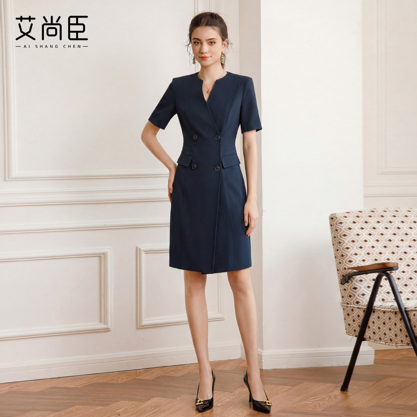 艾尚臣藏青色西装连衣裙女夏V领裙子通勤职业装高级感显瘦包臀裙