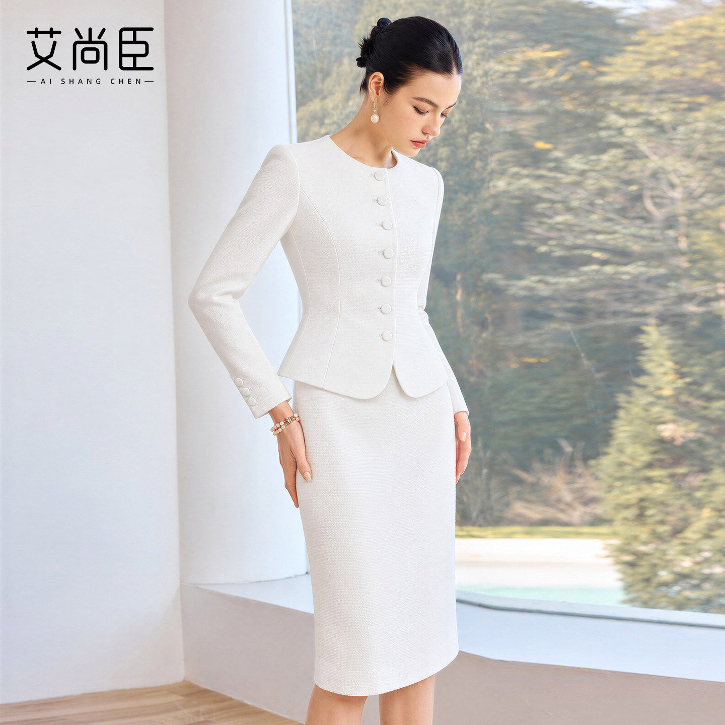艾尚臣小香风白色西装套装女职业装显瘦套裙高级感气质时尚感穿搭