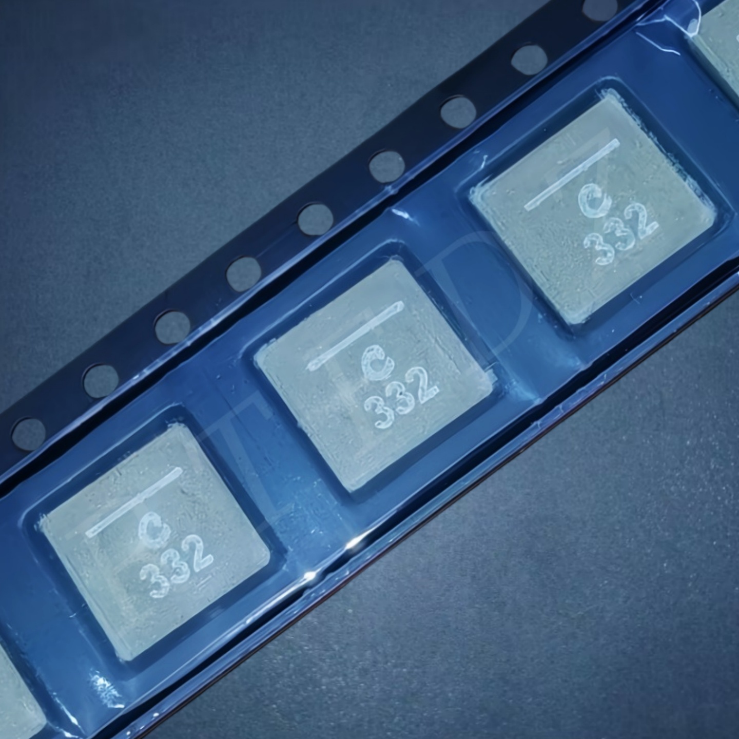 3.3uH10AXAL7030-332MEC电感