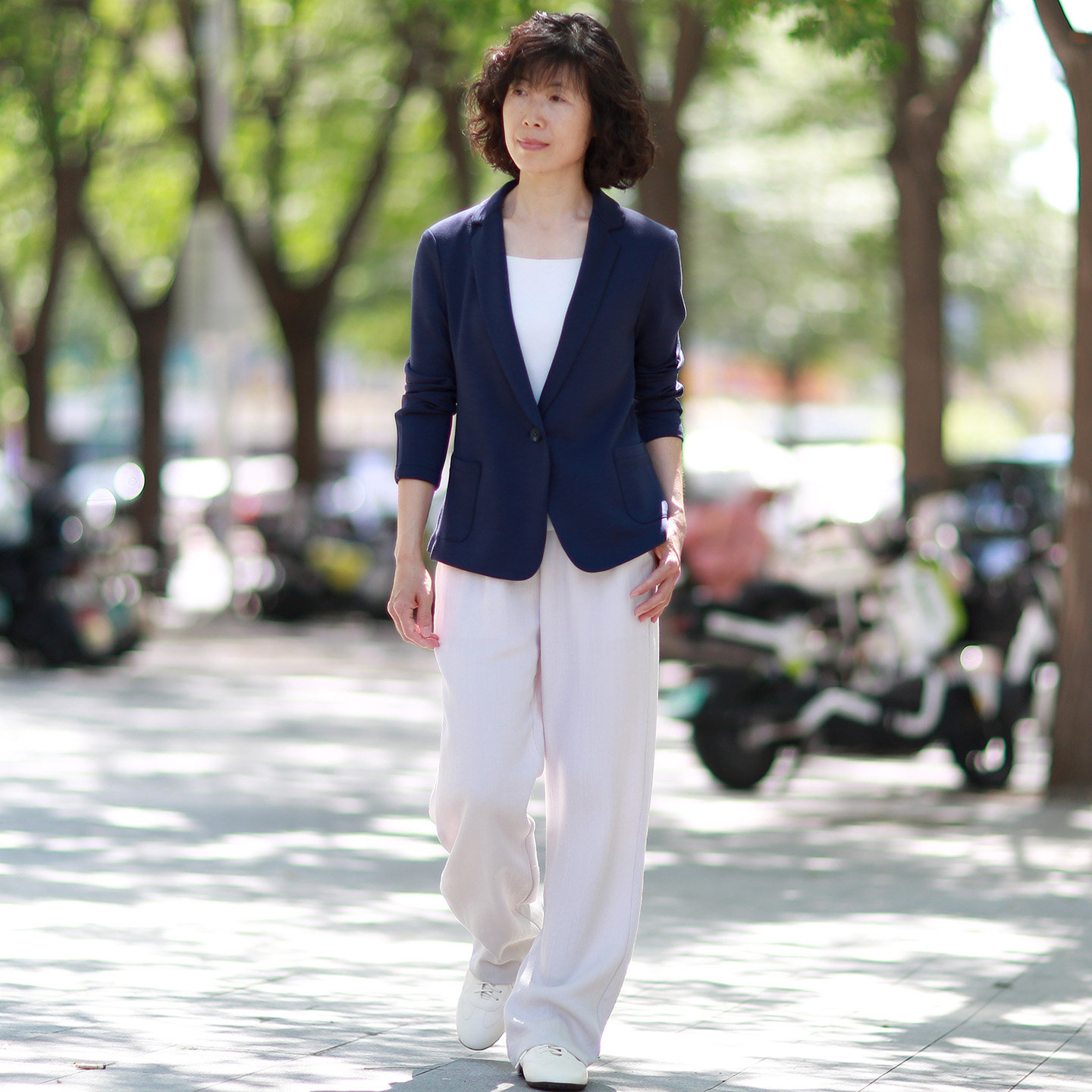 藏蓝针织弹力修身薄款女春夏西装