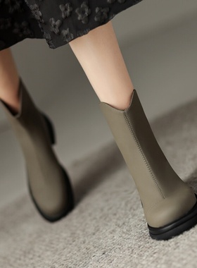 皮靴圆头粗跟短筒灰色靴子学院中跟短靴女厚底马丁靴大码女靴 MY
