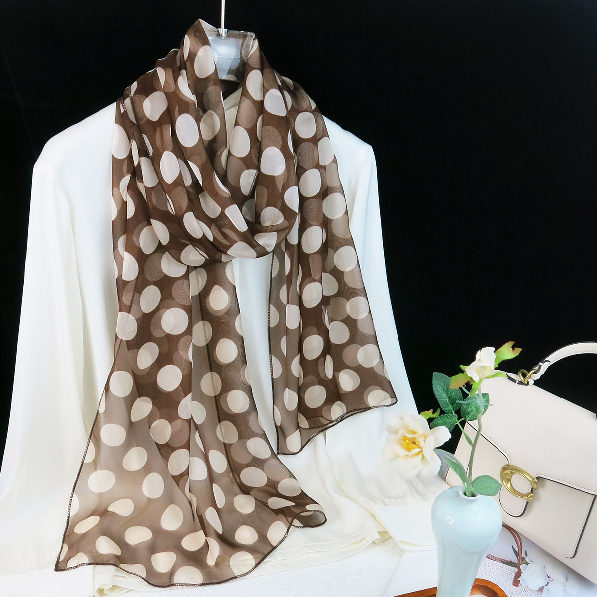 非常时尚桑蚕丝丝巾百搭发货快