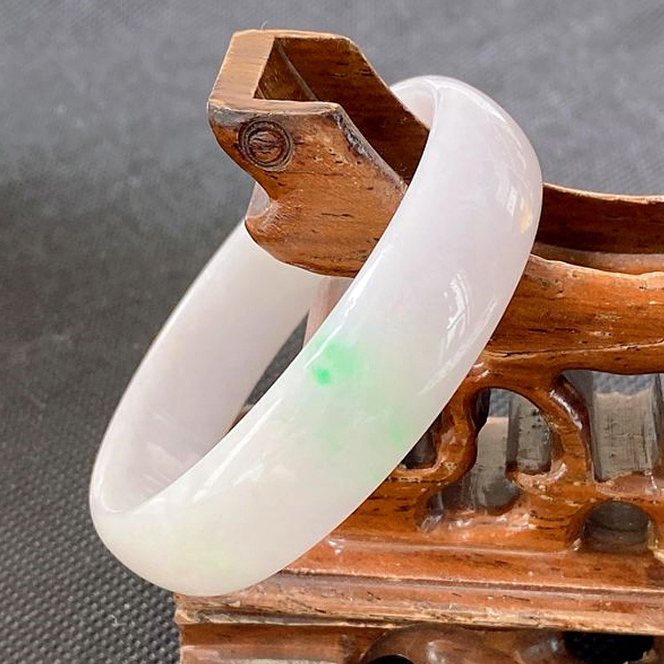 翡翠公主镯手镯冰糯种薄款