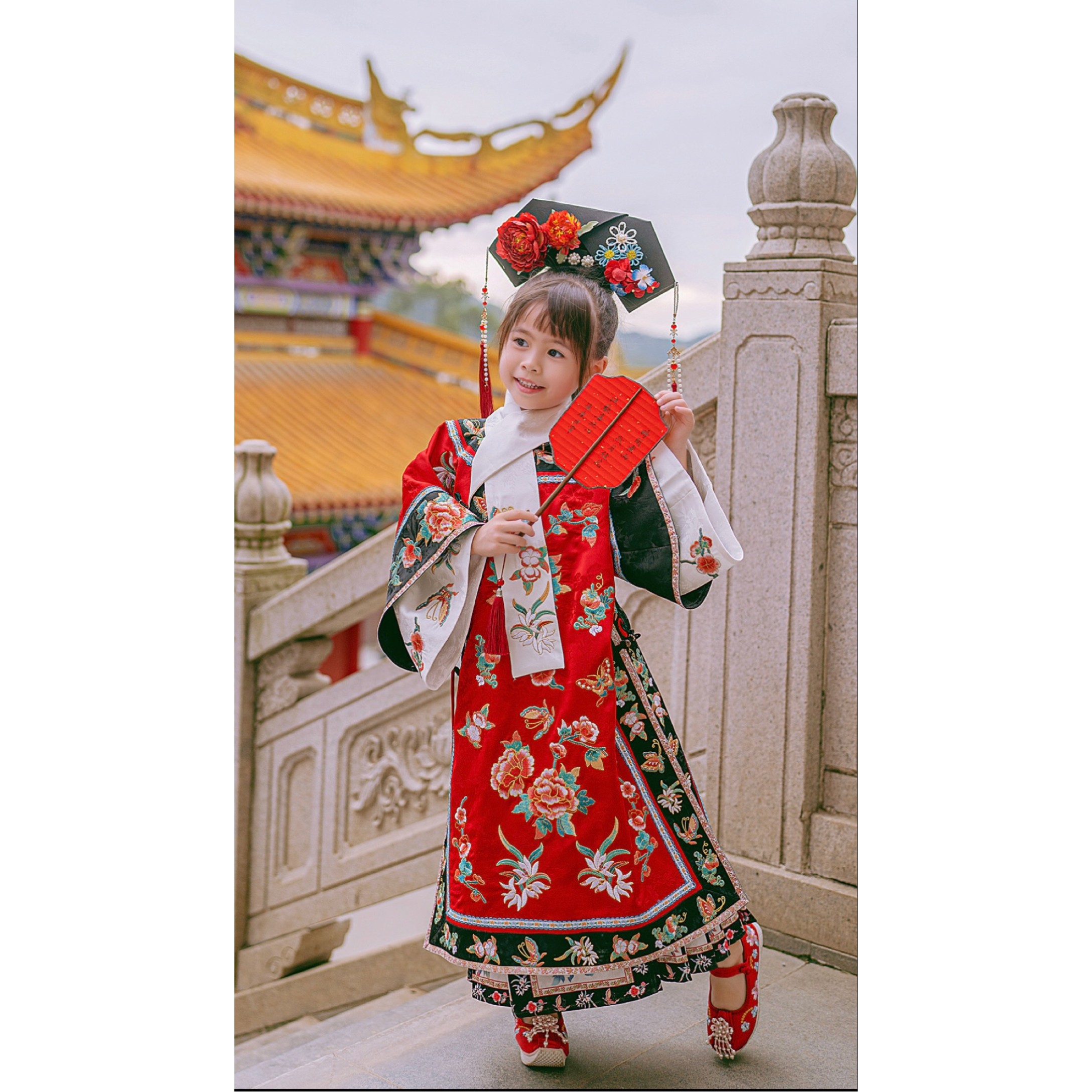 出租正品重工刺绣薇爷固伦格格服瑶一瑶同款儿童格格旗装走秀摄影