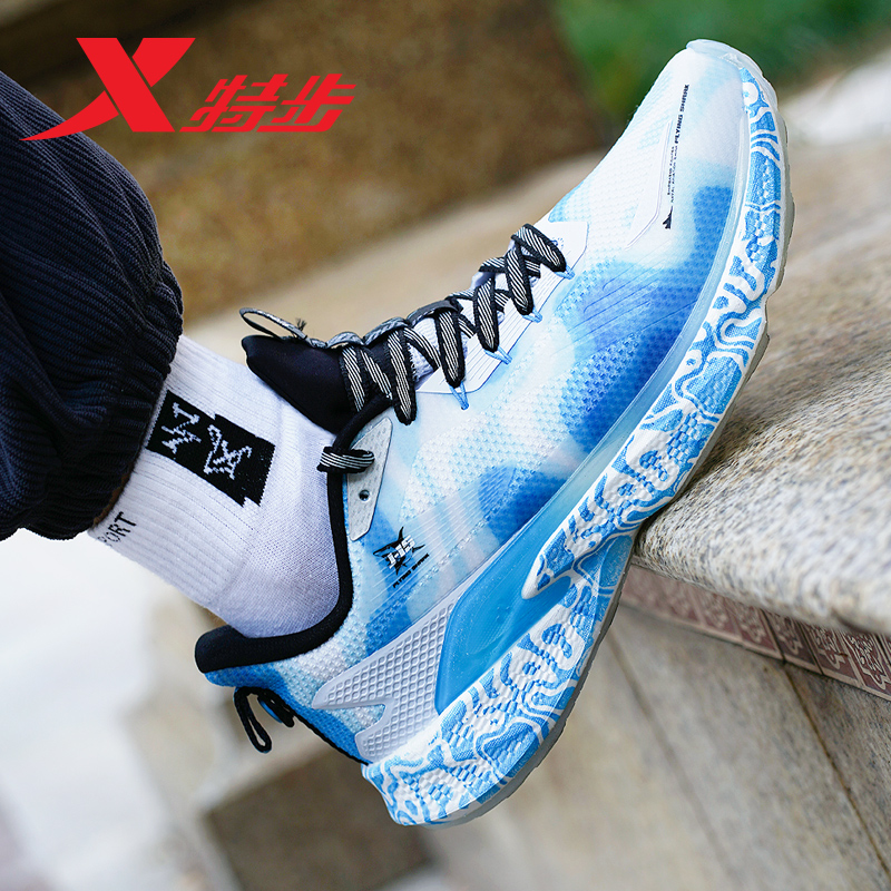 特步男歼15动力巢清仓特价跑步鞋