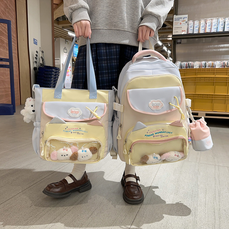 日本可爱猫咪初中生大容量书包高颜值学生双肩包学院少女痛包娃包