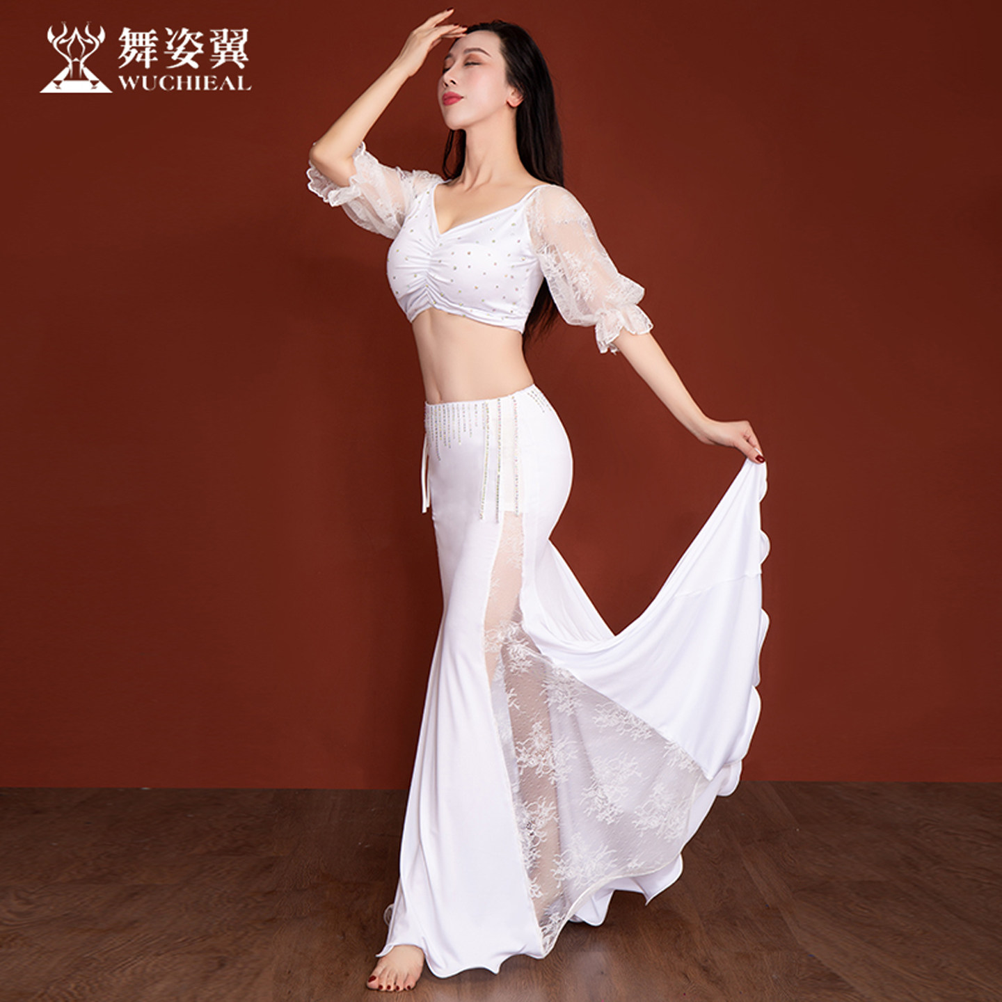 流苏钻链白色牛奶丝拼蕾丝灯笼袖肚皮舞服装练功服女东方舞练习服