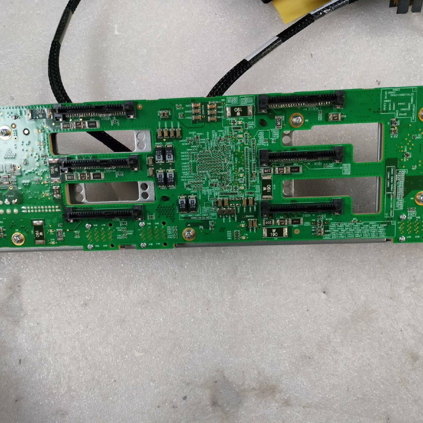 中兴ZXCLOUD R5300 G3机架服议价 也可为维修！！