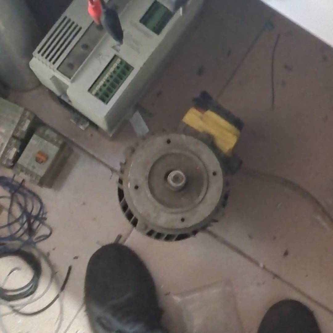 EVF8218-E伦茨变频器,马议价 也可为维修!!