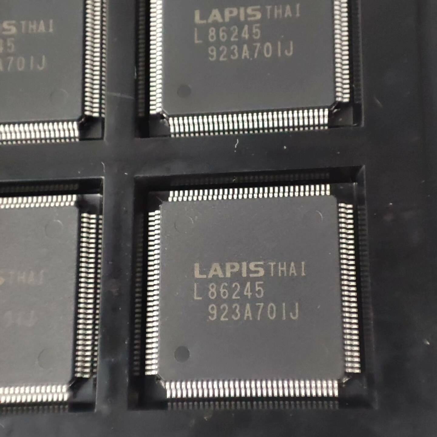 LAPIS THAI L86245923A701J 国外议价 也可为维修！！