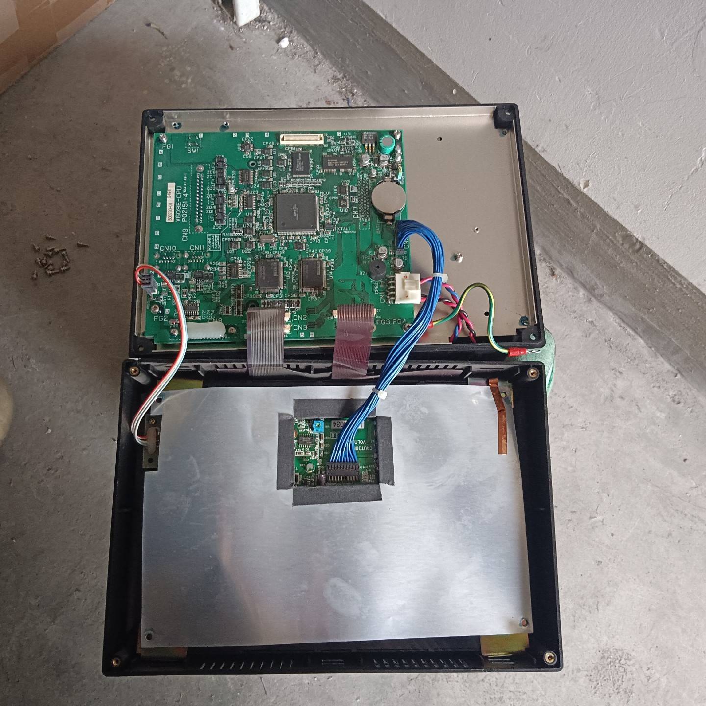 触摸屏V609E-CPU(P02151-4)，L议价 也可为维修！！