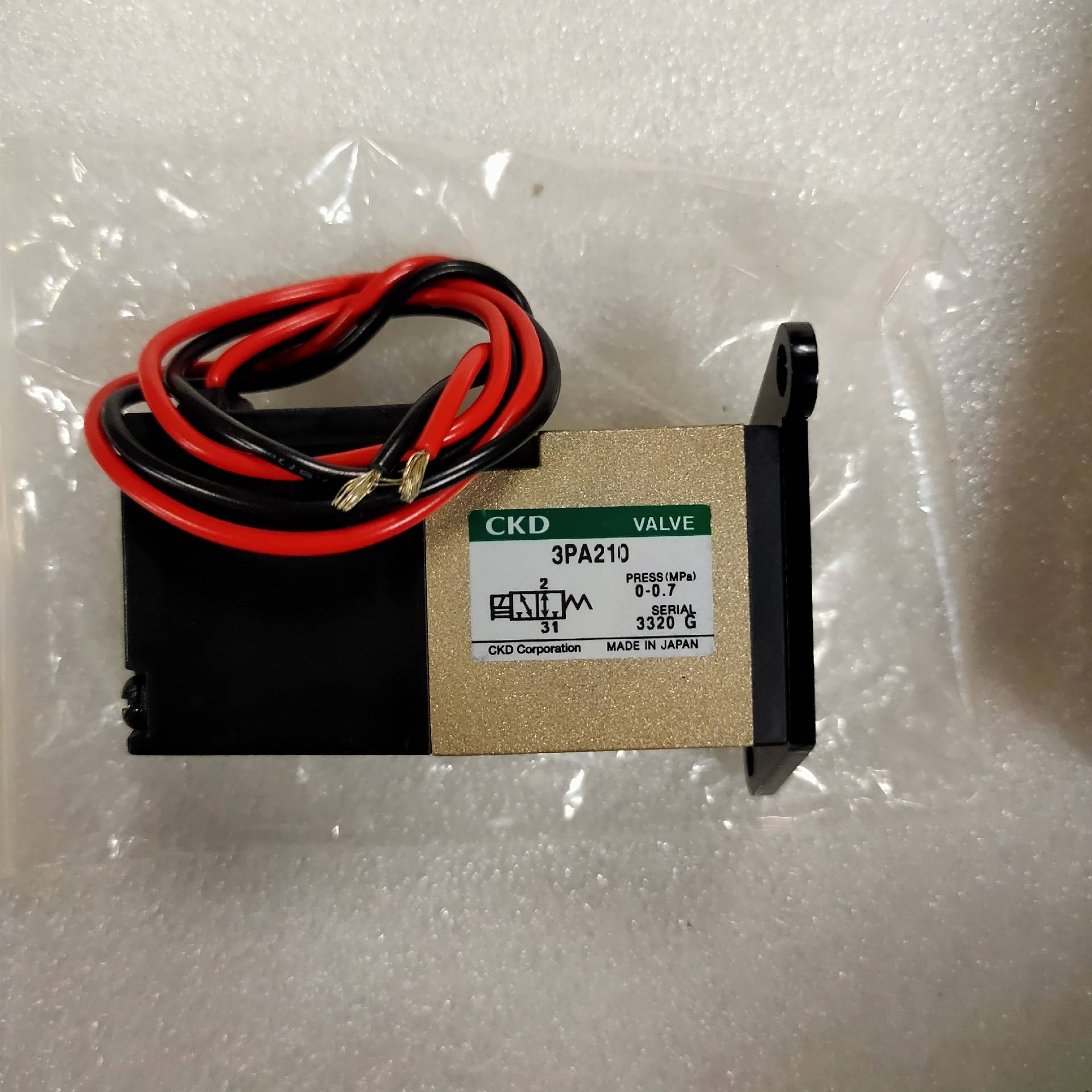 CKD电磁阀4KB119—00–S–DC议价 也可为维修！！