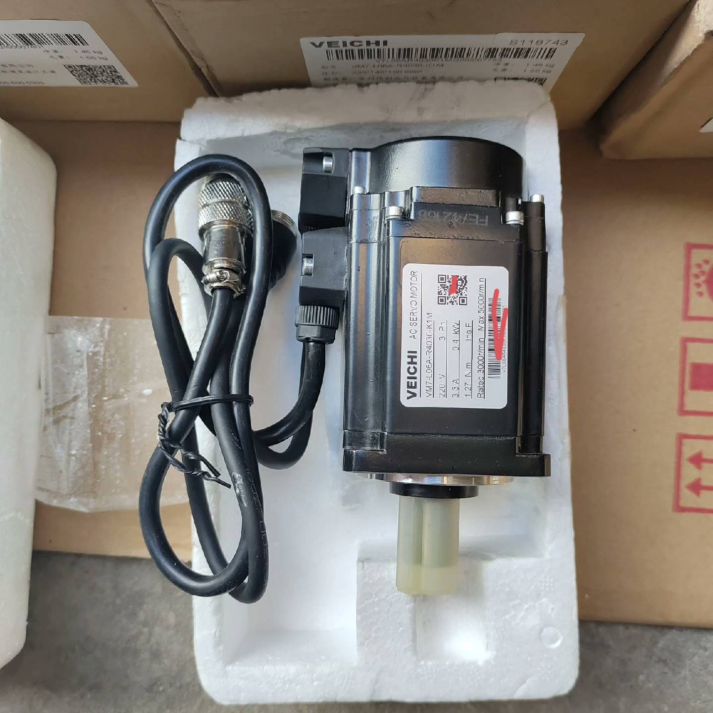 伟创伺服电机VM7-L06A-R4030议价 也可为维修!!