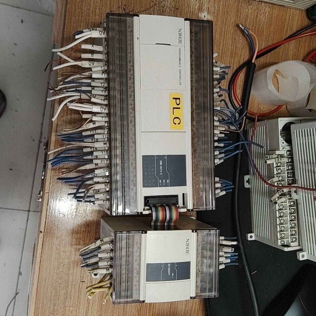 信捷PLC   XDM-60T4-E  V3.3/3.3议价 也可为维修！！