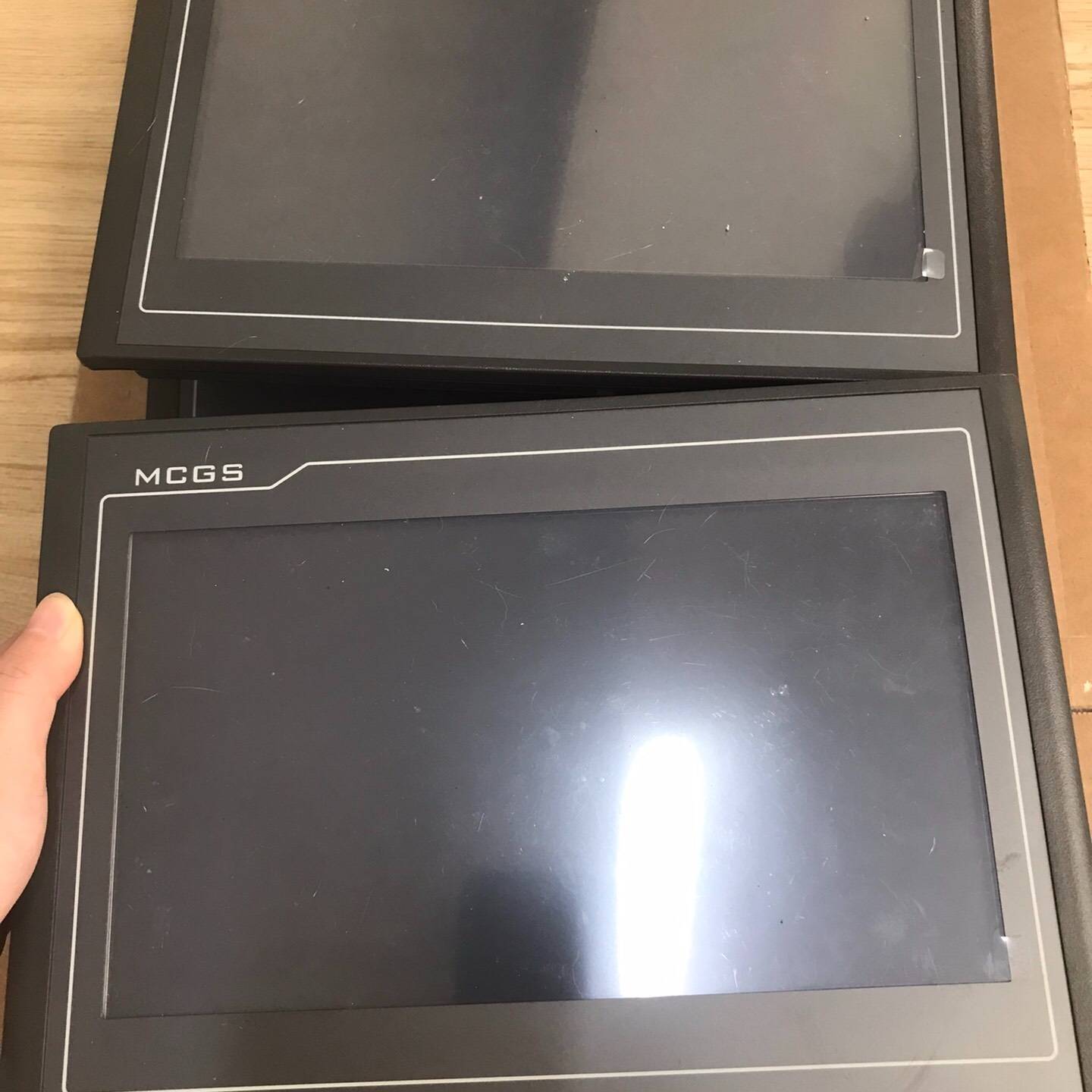 昆仑通泰10寸触摸屏TPC107议价 也可为维修！！