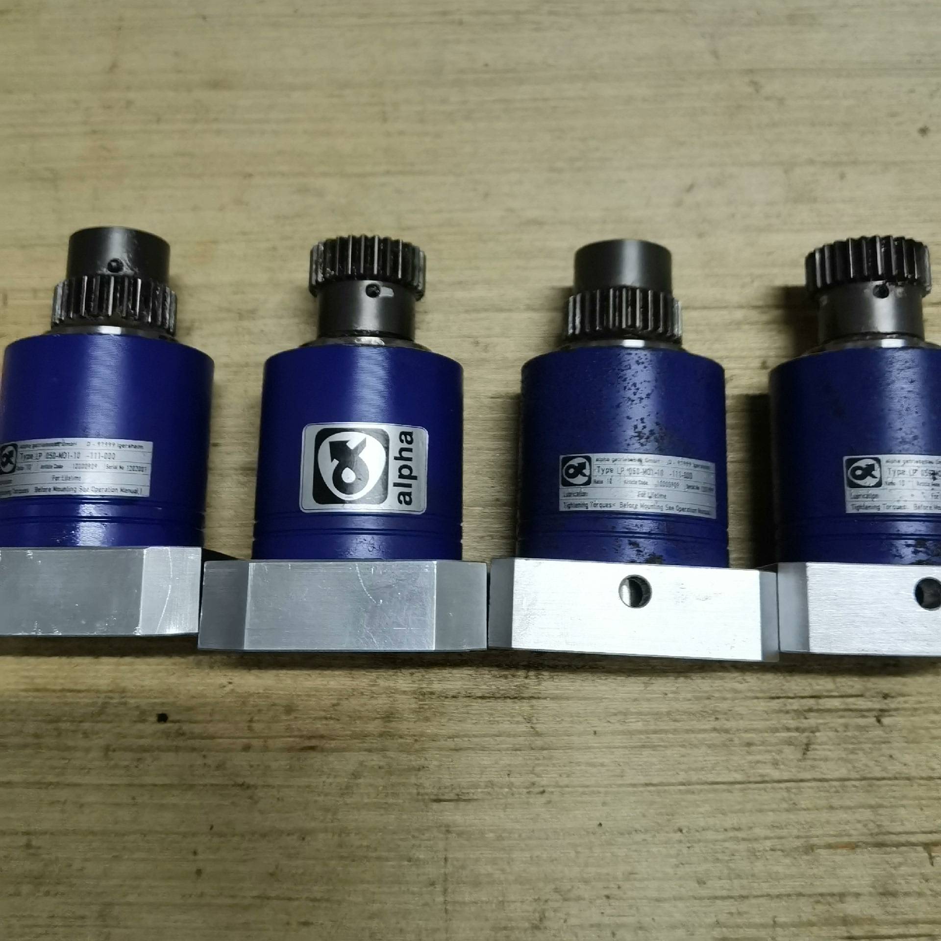 德国LP050-M01-10-111-000速比议价 也可为维修!!