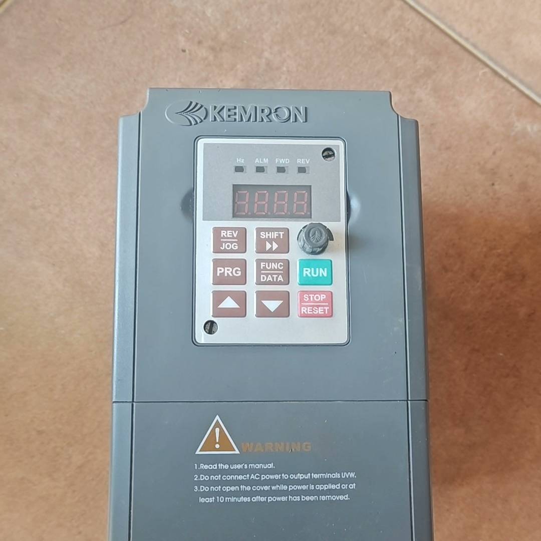 科姆龙变频器：KV1900-G001议价 也可为维修！！