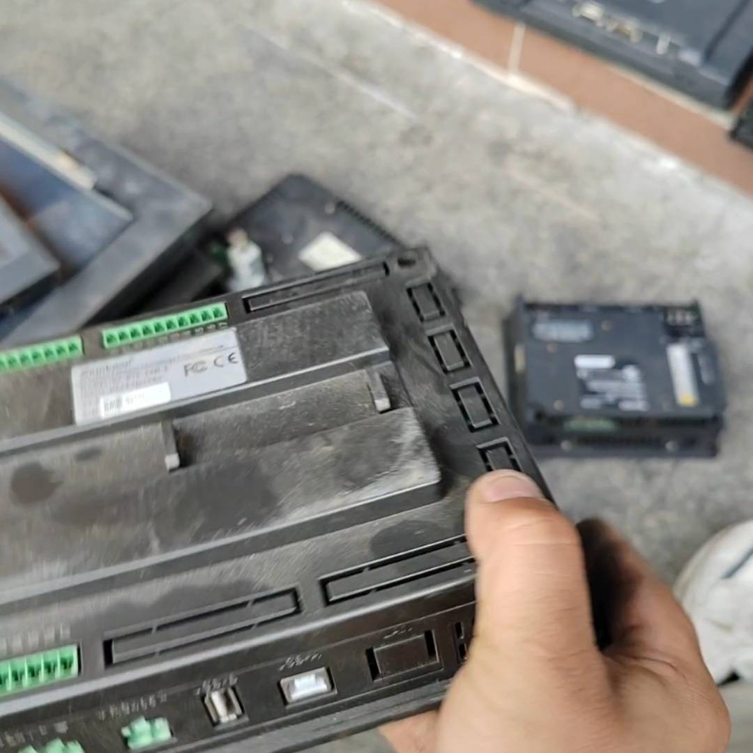 显控触摸屏GC-070-24M，有议价 也可为维修！！