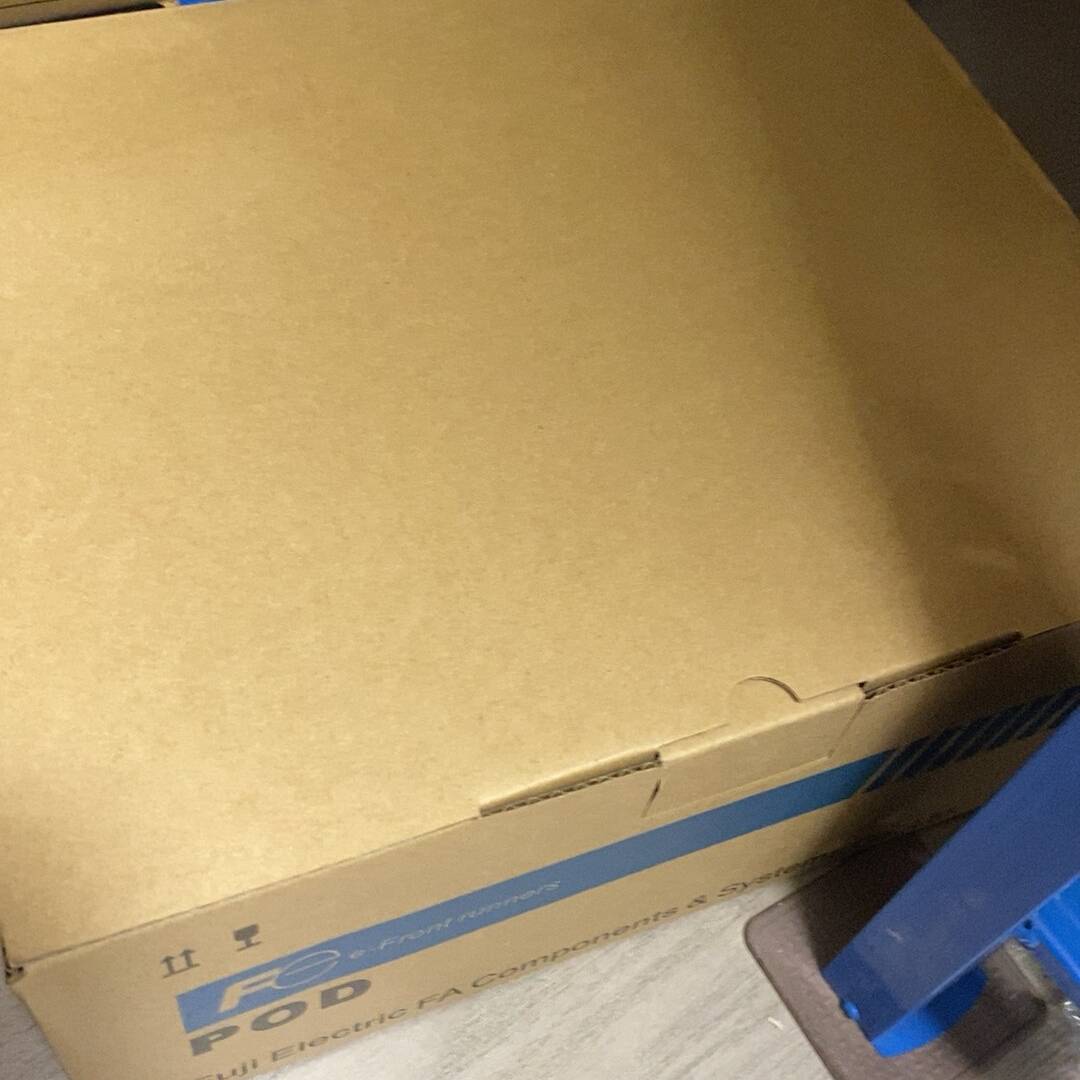 富士触摸屏V810IS/V810C/V810议价 也可为维修！！