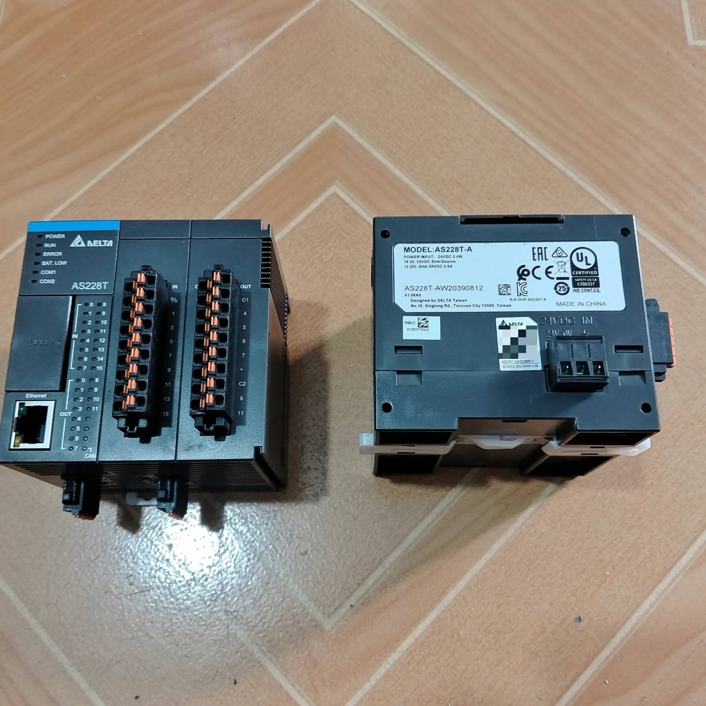 台达PLC AS228T-A，功能正议价 也可为维修！！