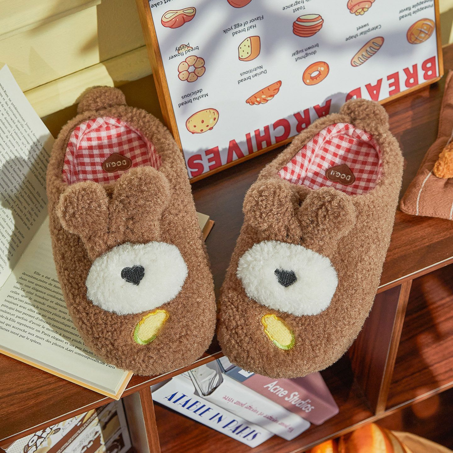 可爱卡通小熊格子布毛绒棉拖鞋