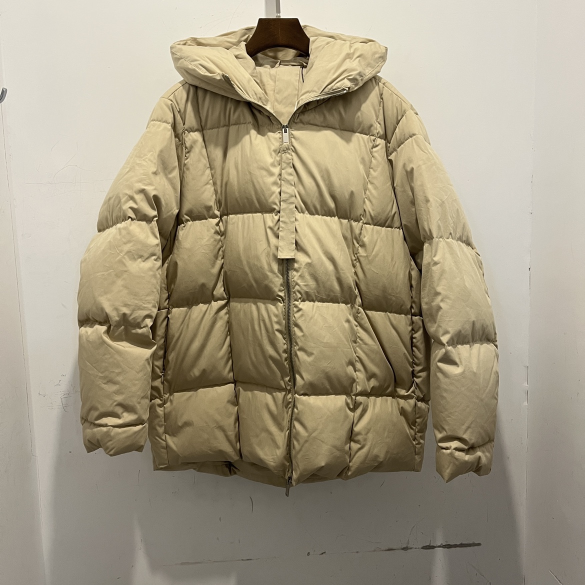 冬季热门抗寒单品~j连帽羽绒服蓬松保暖面包服