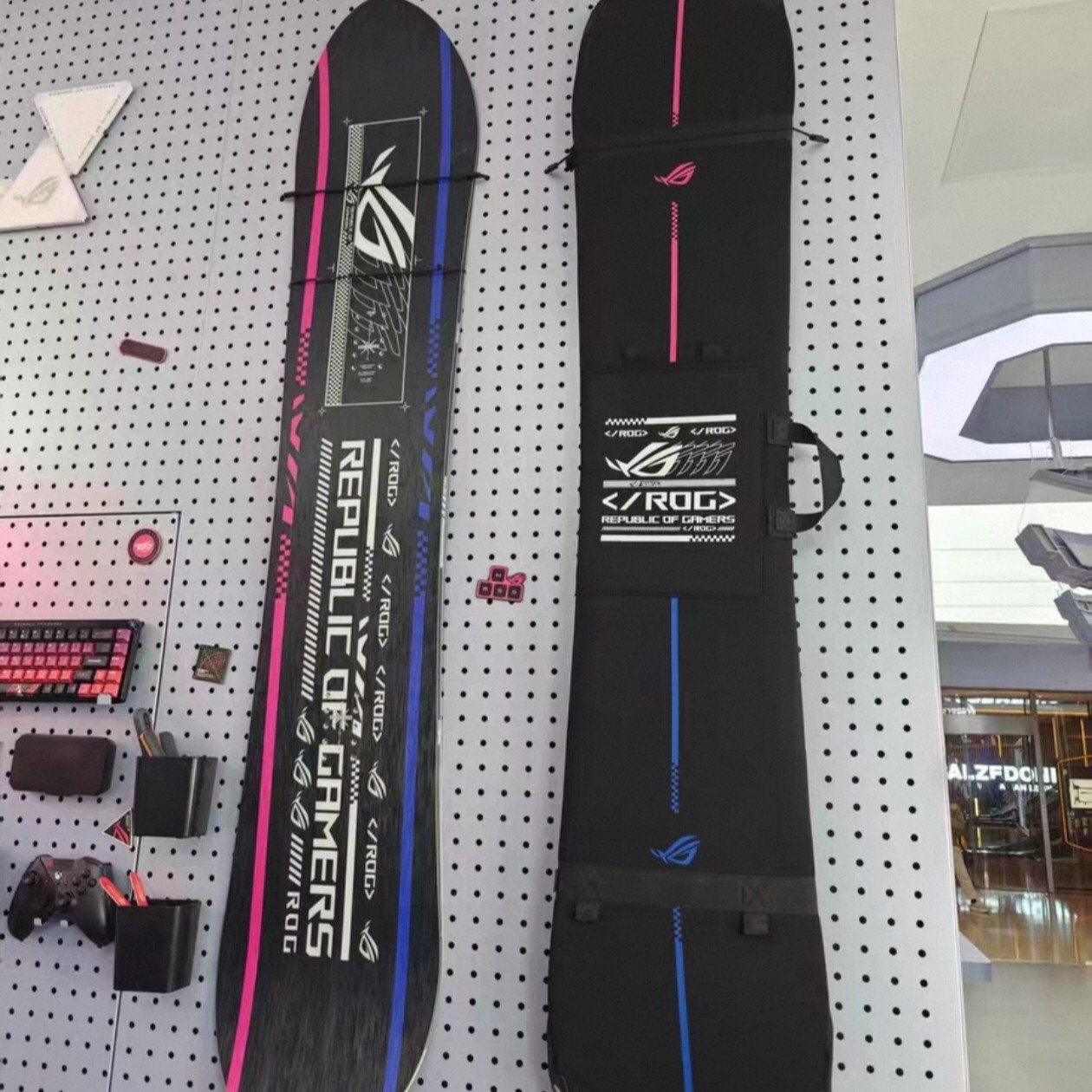 ROG redbull nitro联名限定雪板 DropOut全地域CAMOUT复合型单板