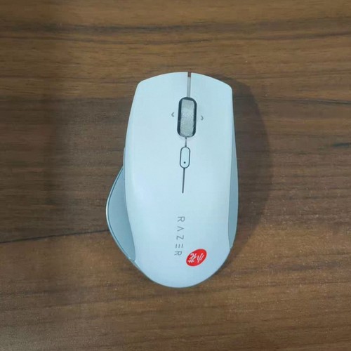 Razer雷蛇PRO CLICK便携无线办公电竞双用通用三模蓝牙轻量化鼠标