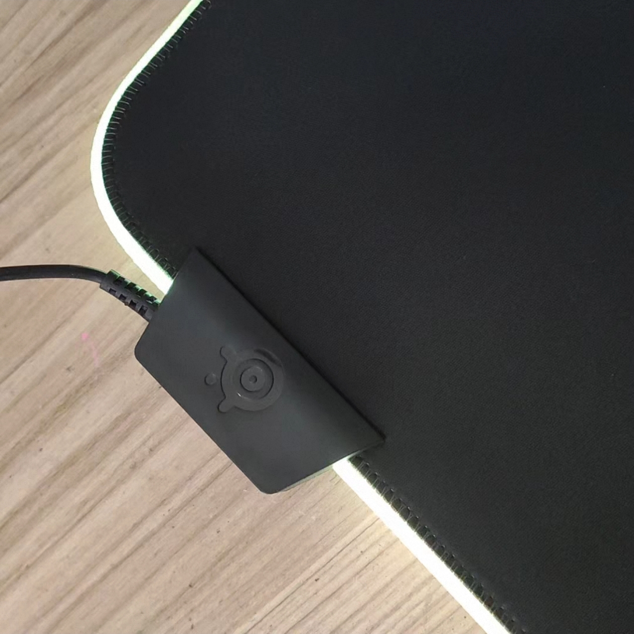 赛睿SteelSeries QCK PRISM CLOTH发光RGB幻彩游戏电竞顺滑鼠标垫