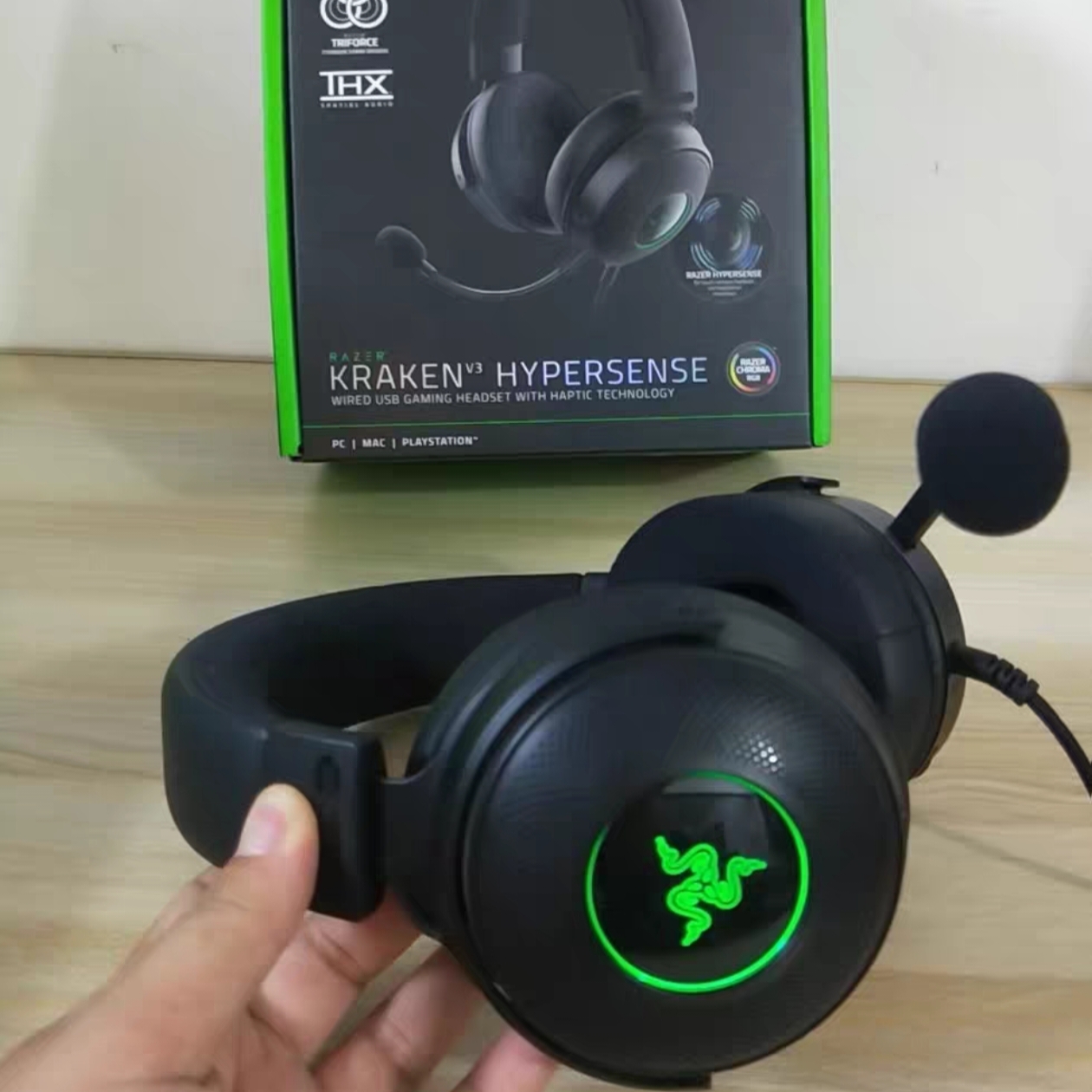 Razer雷蛇北海巨妖V3超感版THX空间音效游戏幻彩头戴式耳机耳麦