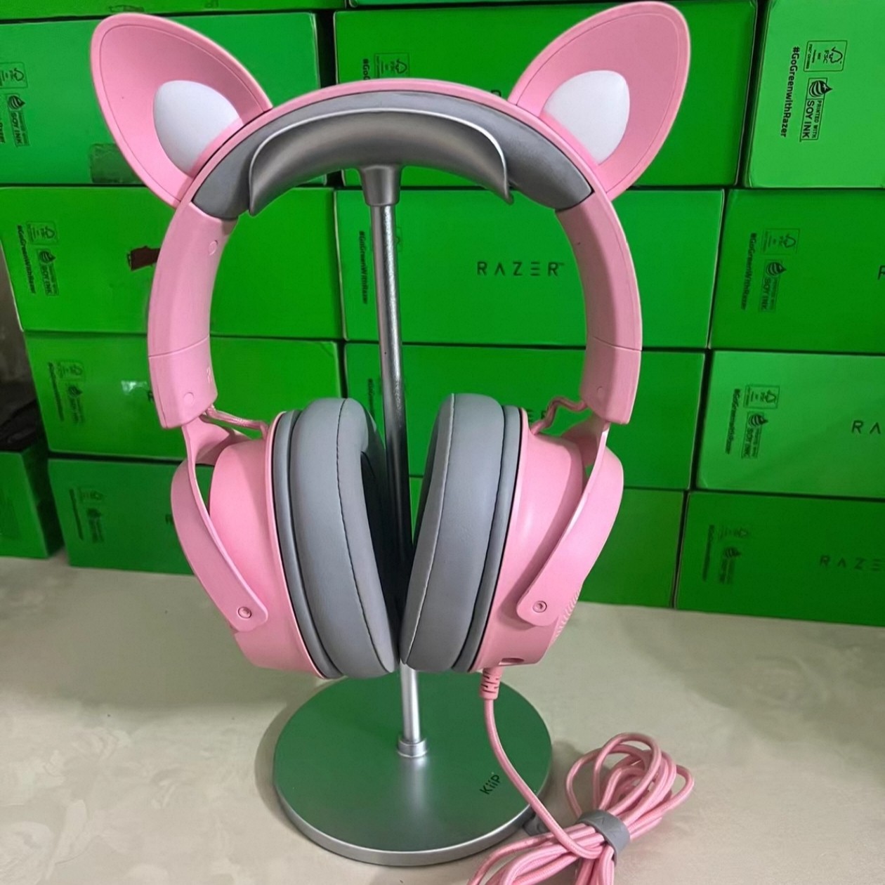 Razer雷蛇北海巨妖萌猫版V2专业版有线游戏USB猫耳朵灯效主播耳机