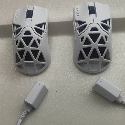 Razer雷蛇毒蝰VIPER MINISE镂空铝合金轻量化有无线电竞游戏鼠标