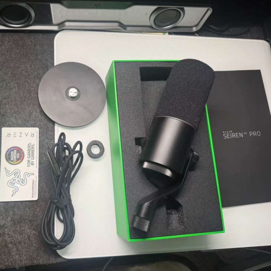 Razer雷蛇魔音海妖V3PRO专业版双接口动态振膜舱游戏直播麦克风